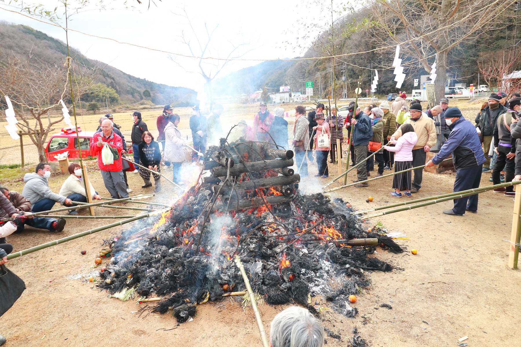 と ん ど 祭り